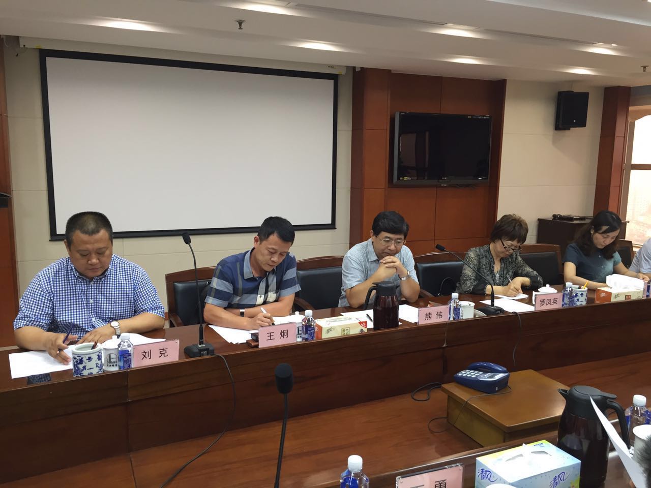 公司領(lǐng)導赴上海參加中燃協(xié)液化氣委員會會議